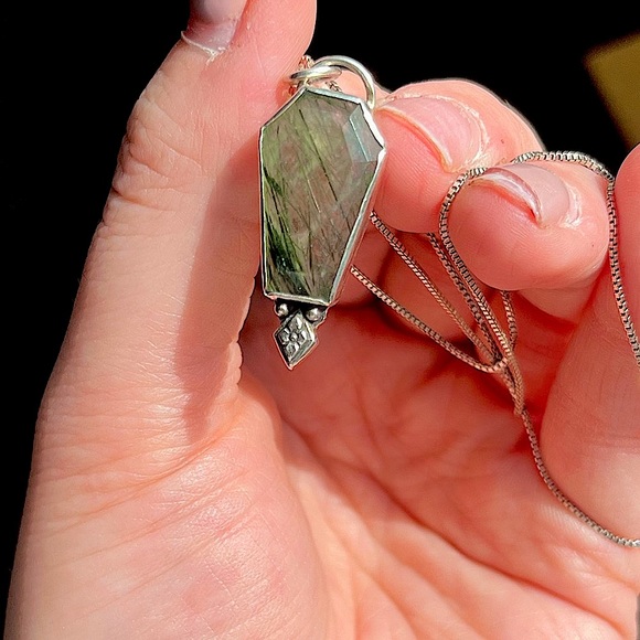 Green Rutile in Quartz Coffin Shape Handmade Sterling Silver Necklace - Picture 12 of 13